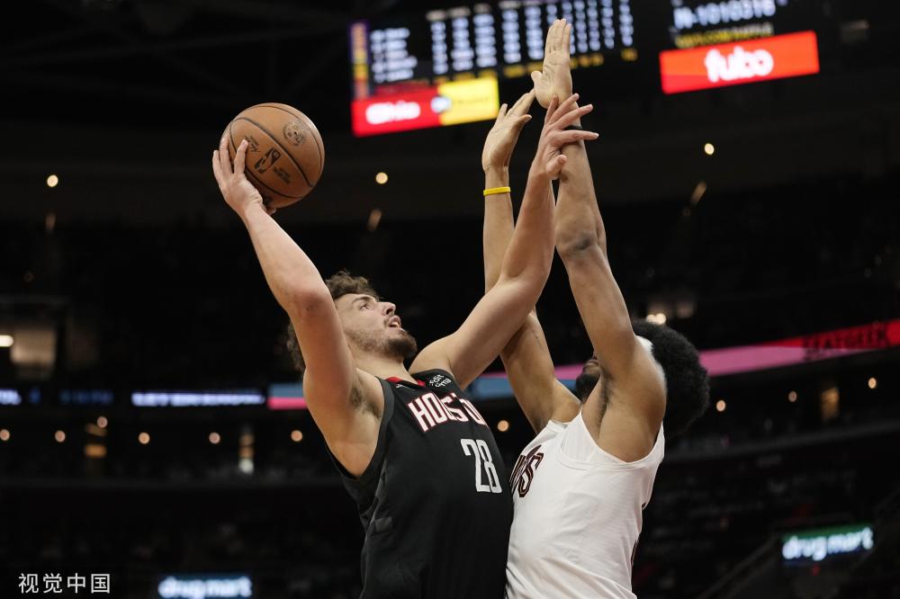 让队员们在 让队员们在